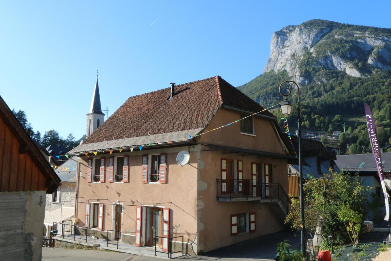 Le Postillon Rez Daire Saint-Pierre-d'Entremont  Dış mekan fotoğraf